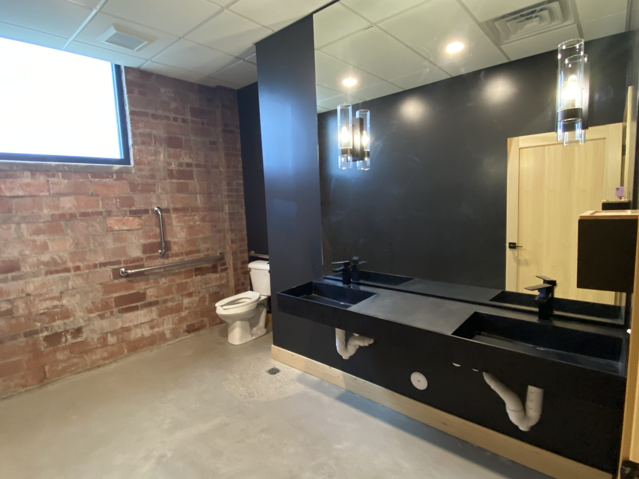 121 S Franklin Ave Ste 2 (2)