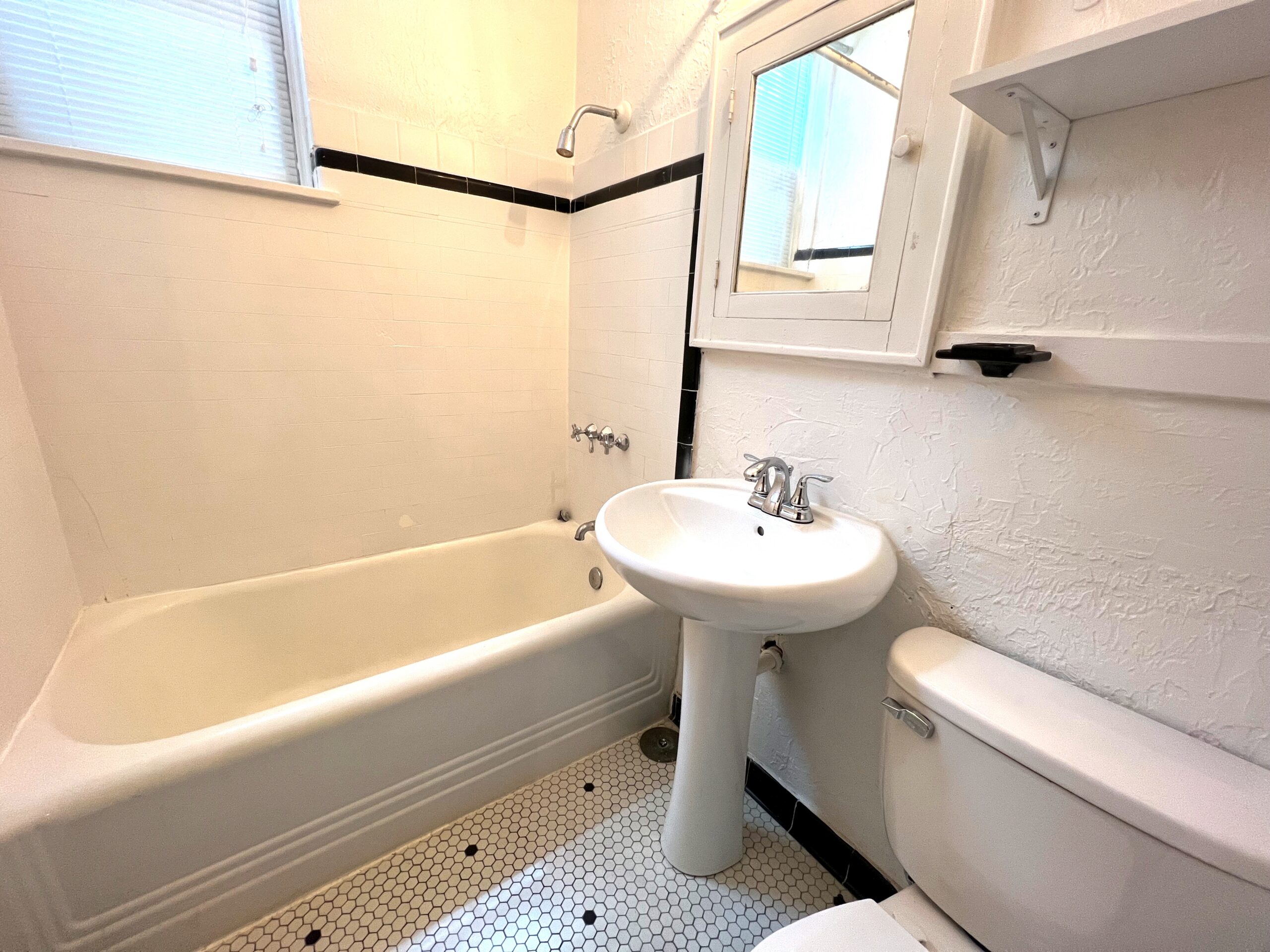 1216 S Center Ave-Unit 9-8