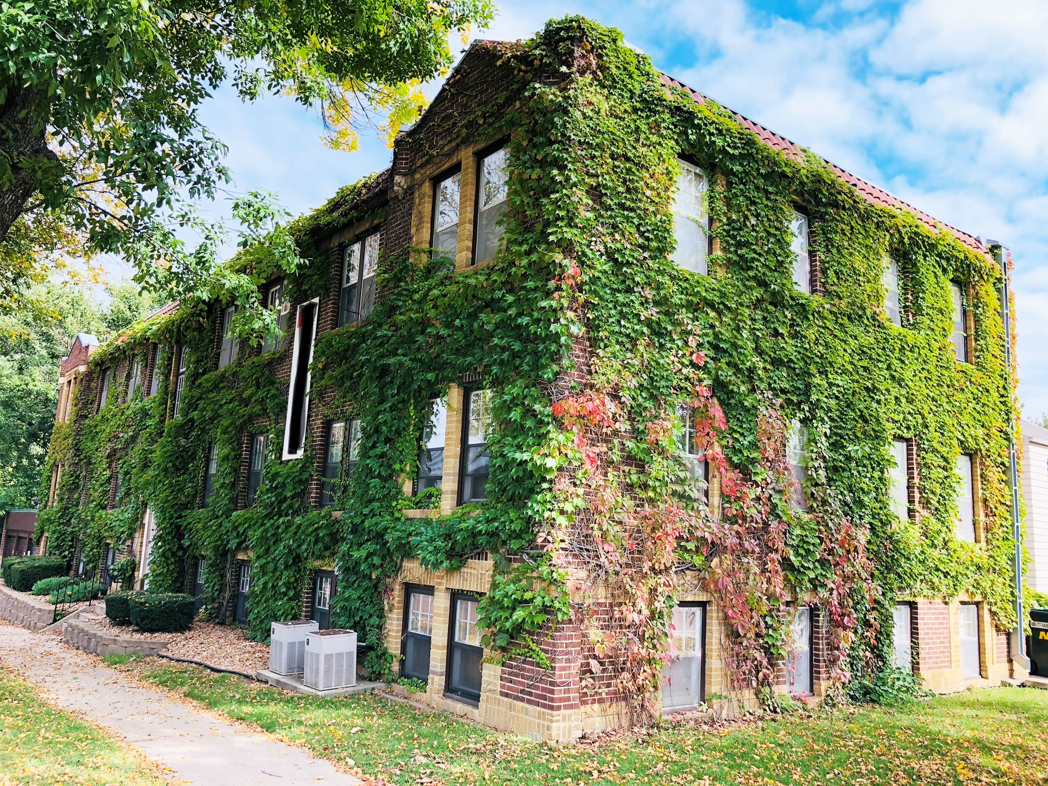 Center Ave Apts 2