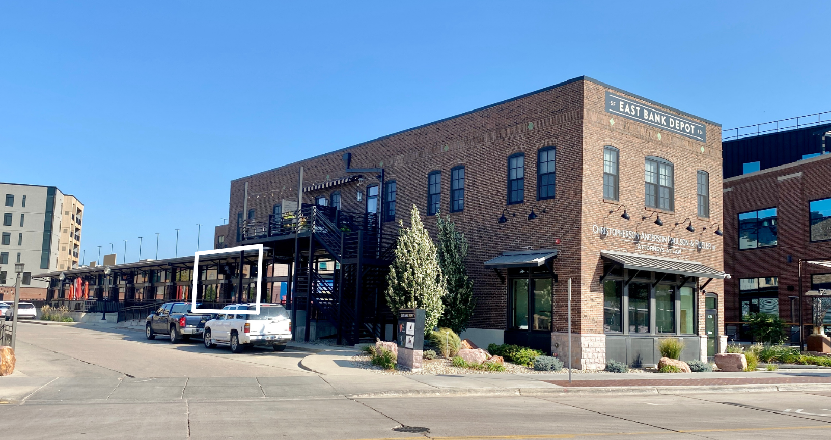 430 E 8th St (East Bank Depot)