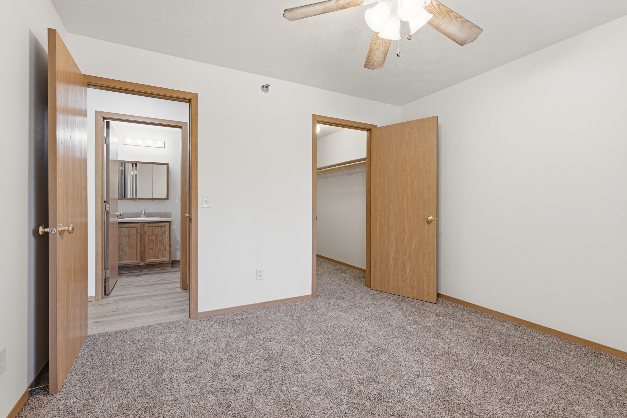 Apartment Style 3-12